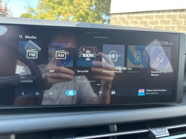 New 2027 Atlas White Hyundai SE image 23