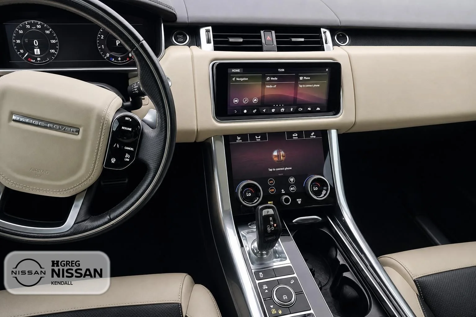 Used 2018 Gray Land Rover HSE Dynamic image 9