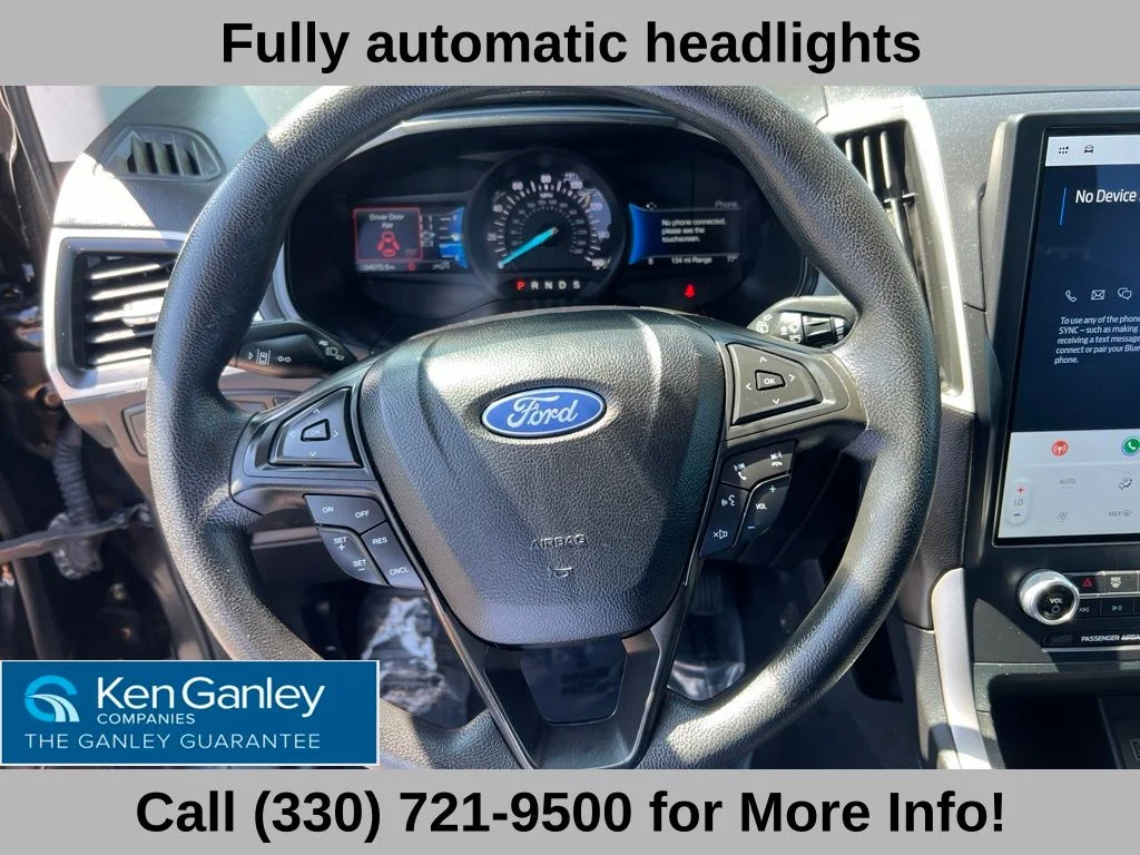 Used 2022 Black Ford SE image 33