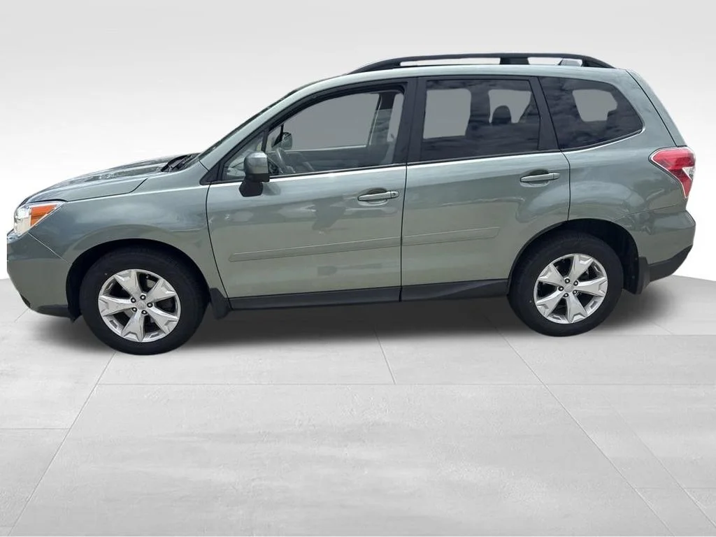 Used 2015 Green Subaru 2.5i Premium image 2