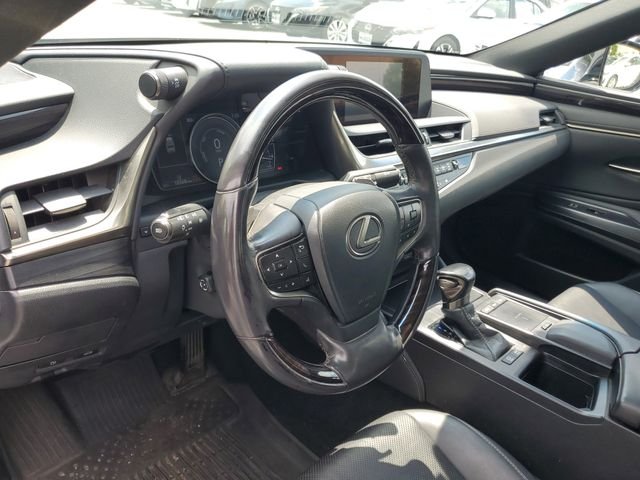 2021 Lexus ES Hybrid 300h - Photo 15