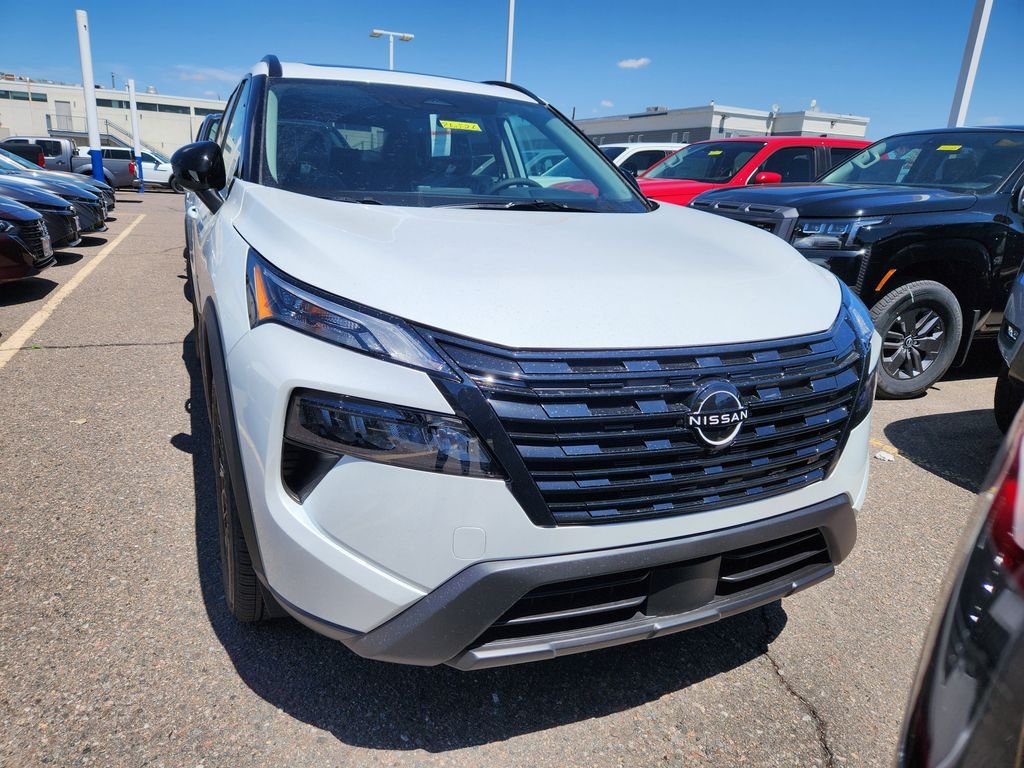 New 2026 Everest White Pearl TriCoat Nissan Dark Armor image 2