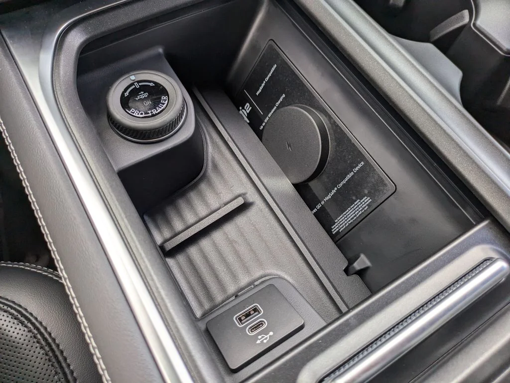 New 2027 Glacier Gray Metallic Tri-Coat Ford Platinum image 26