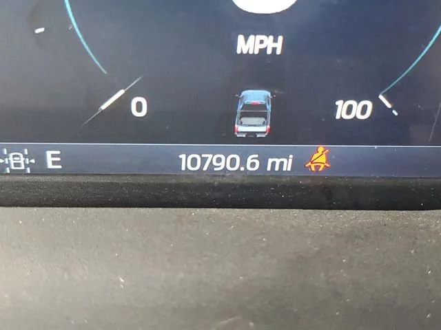Used 2025 Avalanche Ford XL image 15