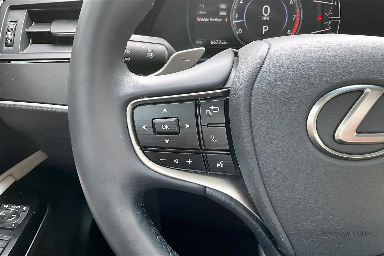 Used 2025 Eminent White Pearl Lexus  image 22