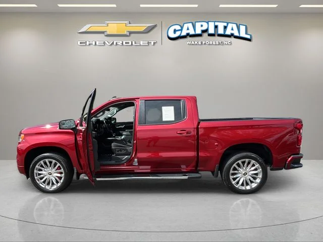 Used 2022 Red Chevrolet RST image 9
