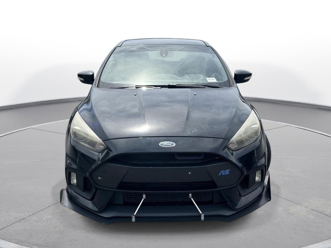 Used 2016 Shadow Black Ford RS image 3