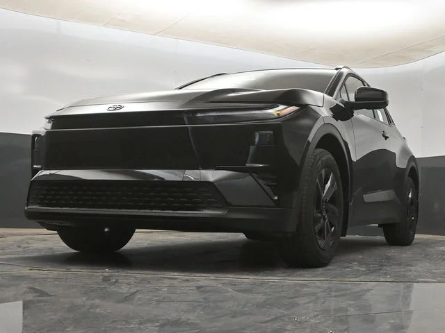 New 2026 Midnight Black Metallic Toyota  SE image 19