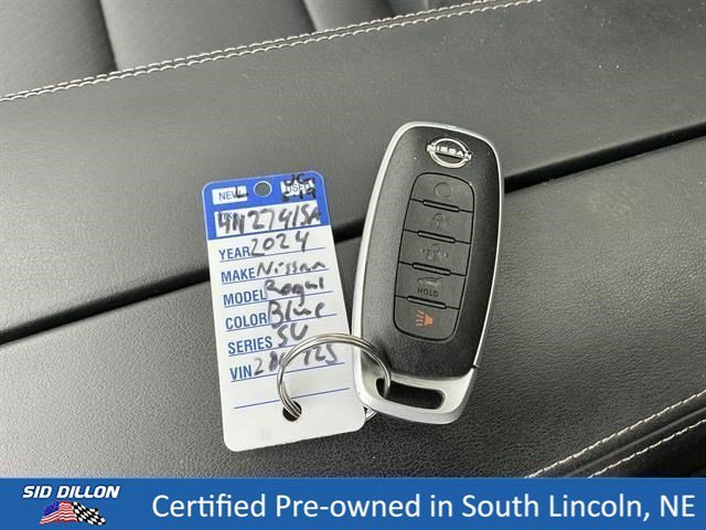 Used 2024 Deep Ocean Blue Pearl Nissan SV image 8