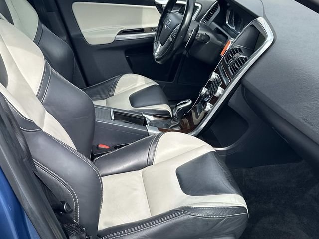 Used 2015 Blue Volvo T6 image 14
