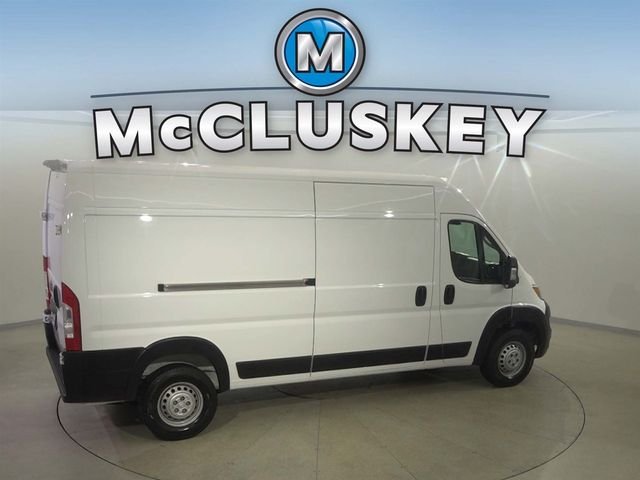 Used 2025 White Ram High Roof image 4