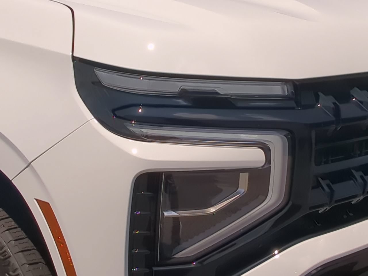 New 2026 Summit White Chevrolet Z71 image 9