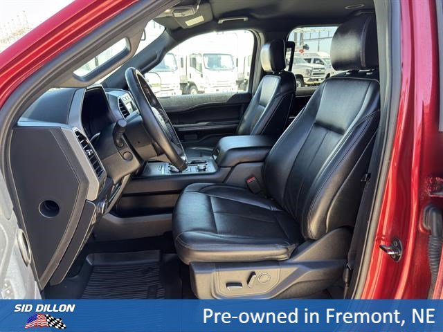 Used 2019 Ruby Red Metallic Tinted Clearcoat Ford XLT image 18