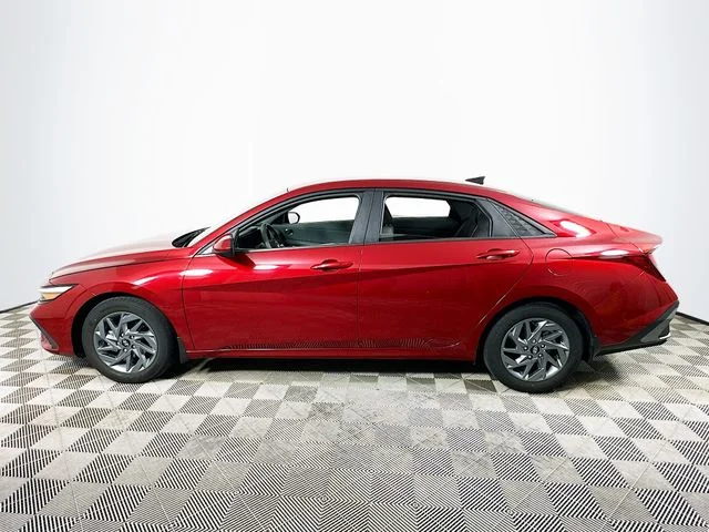 Certified Pre-Owned 2024 Hyundai Elantra SEL