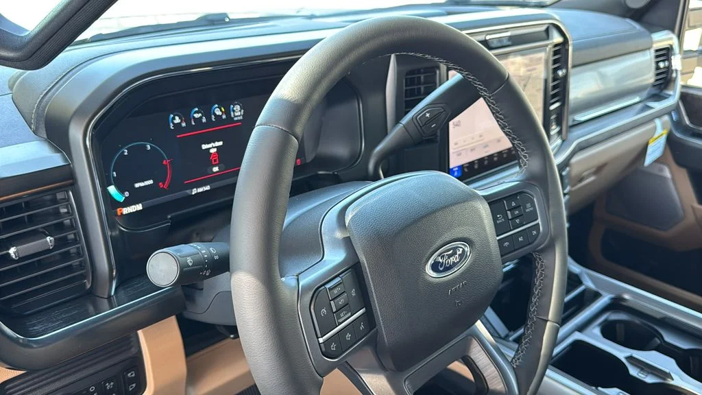 New 2026 Glacier Gray Metallic Tri-Coat Ford F-250® Lariat® image 15