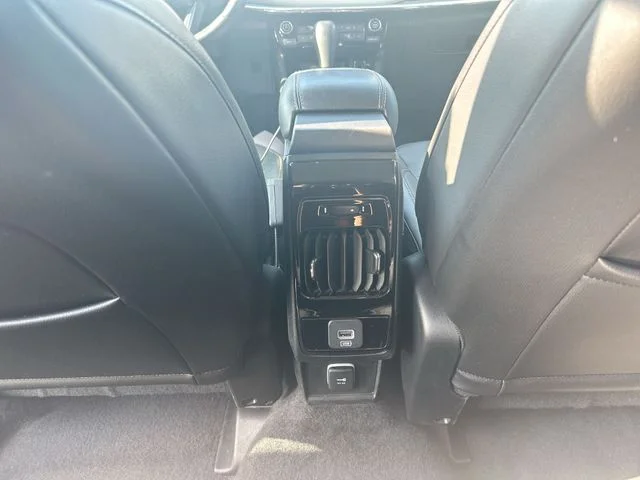 Used 2022 Gray Jeep Limited image 22