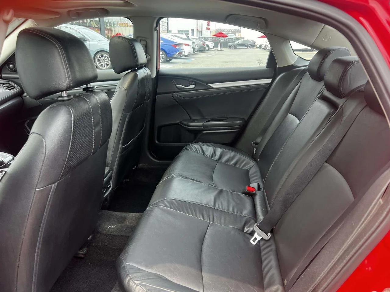 Used 2016 Red Honda Touring image 17