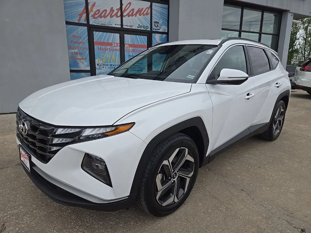 Used 2023 Hyundai Tucson SEL with VIN 5NMJF3AE1PH226959 for sale in Kansas City