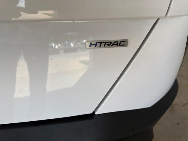 Used 2025 White Hyundai SEL image 5