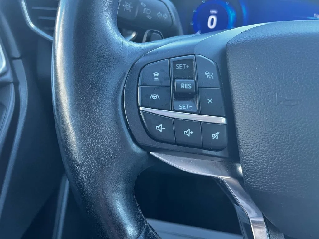 Used 2020 White Ford Platinum image 15