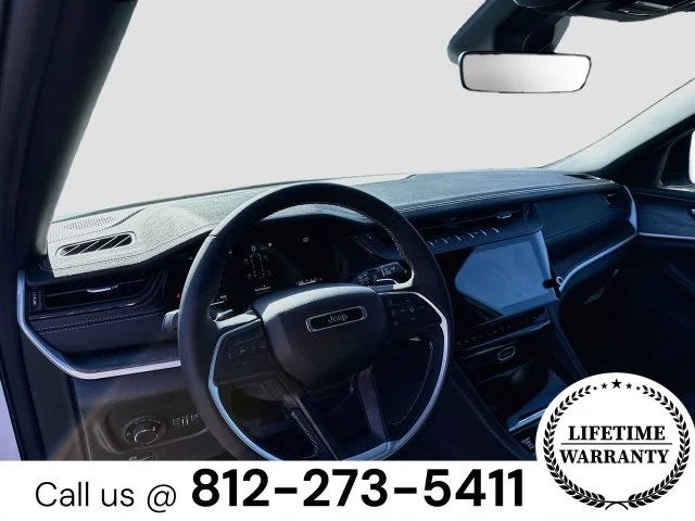 New 2027 White Jeep Laredo Altitude image 10