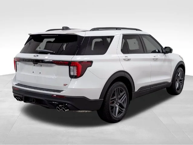 New 2027 Star White Metallic Tri-Coat Ford ST image 52