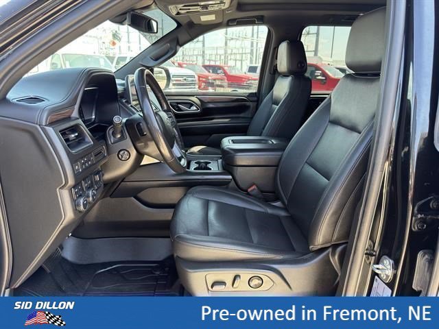 Used 2022 Black Chevrolet Z71 image 16