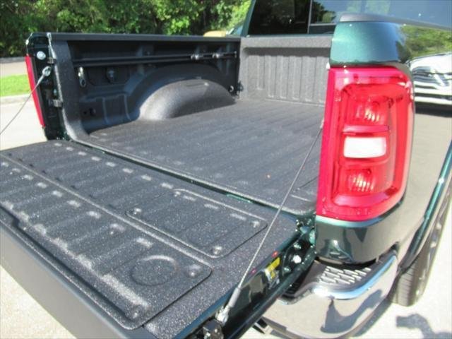 New 2026 Serrano-Green Metallic Exterior Paint RAM LARAMIE image 32