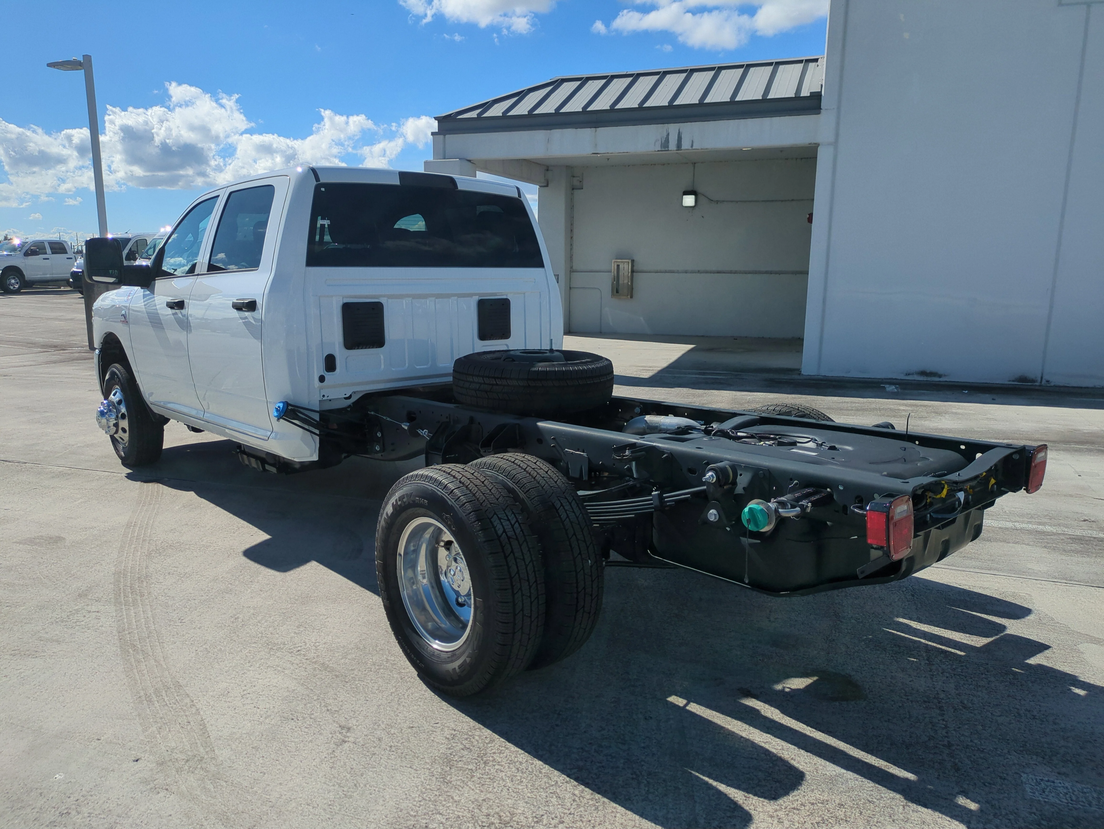 2026 RAM 3500 Chassis Tradesman - Photo 6