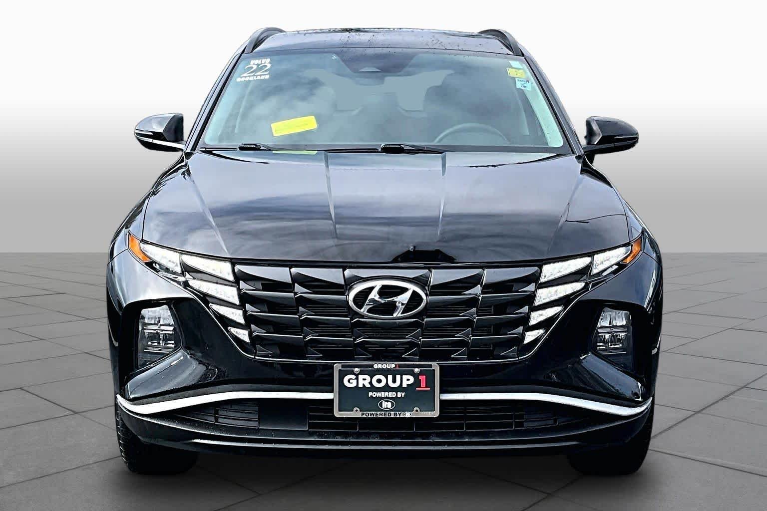 Used 2022 Phantom Black Hyundai SEL image 5