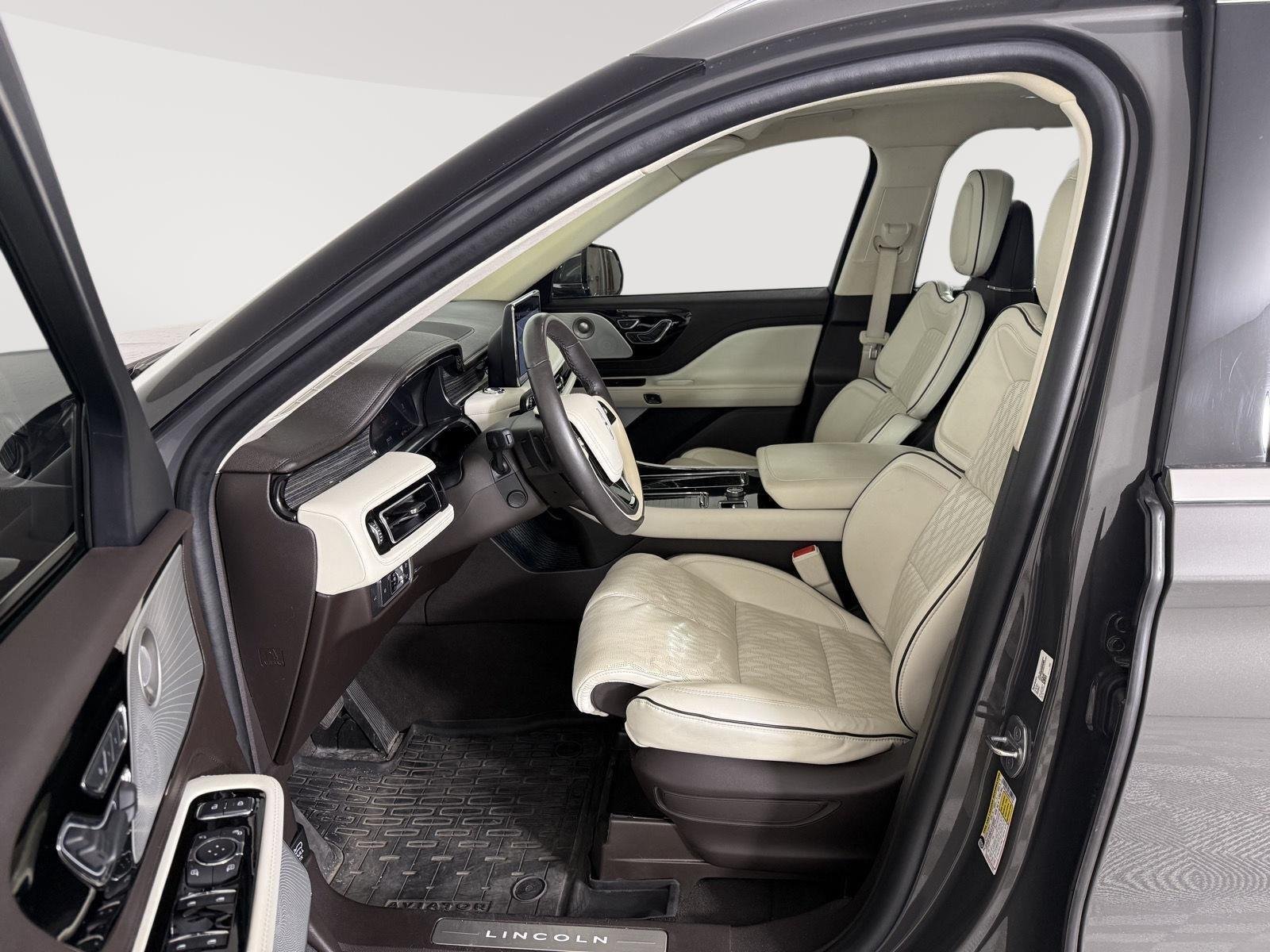 Used 2021 Chroma Caviar Dark Gray Lincoln Black Label image 3