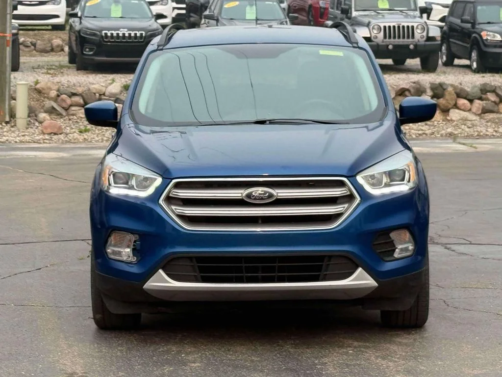 Used 2019 Blue Ford SEL image 2
