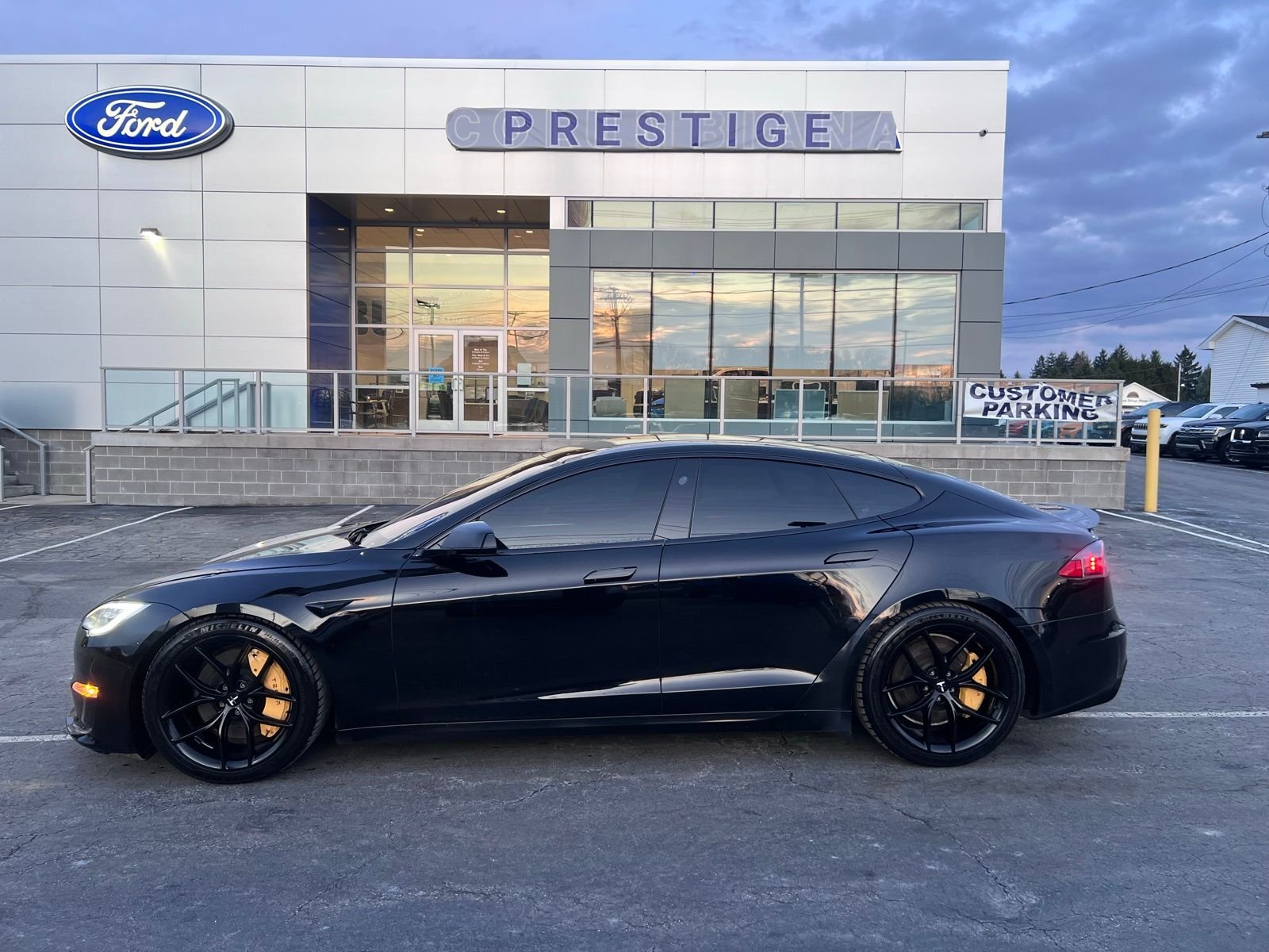 Used 2021 Tesla Model S Plaid with VIN 5YJSA1E63MF435711 for sale in Columbiana, OH