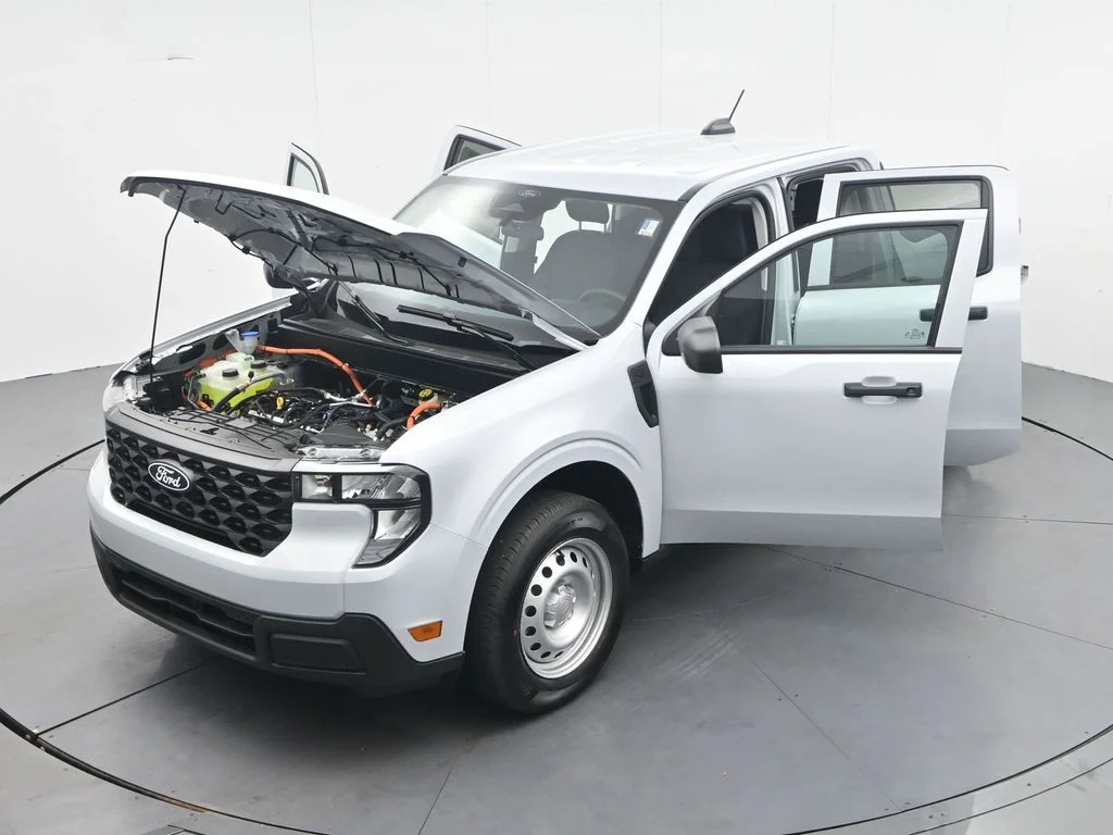 New 2026 Space White Metallic Ford XL image 48