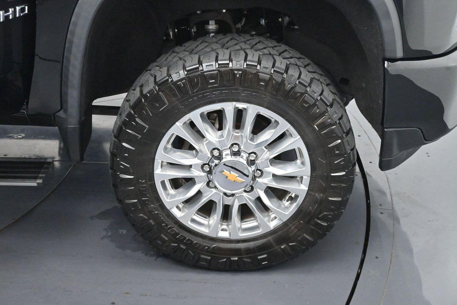 Used 2023 BLACK Chevrolet High Country image 36
