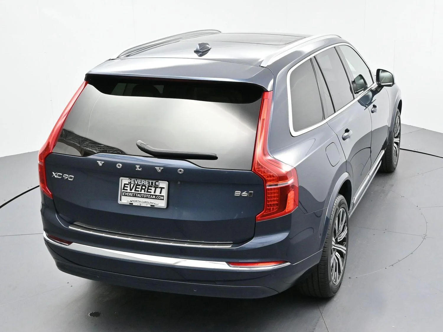 Used 2023 Blue Volvo Plus image 41