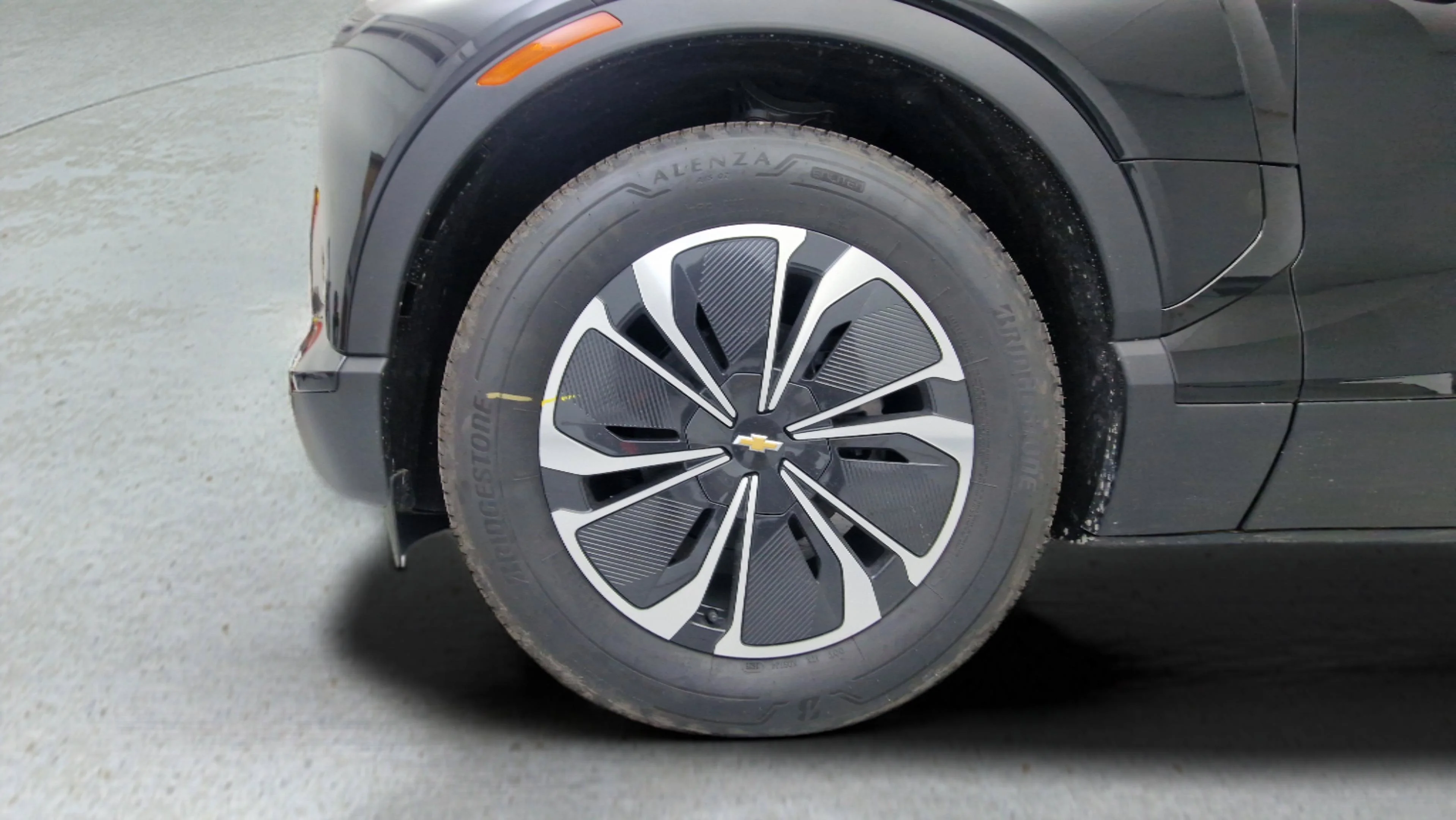 New 2025 Black Chevrolet LT image 31