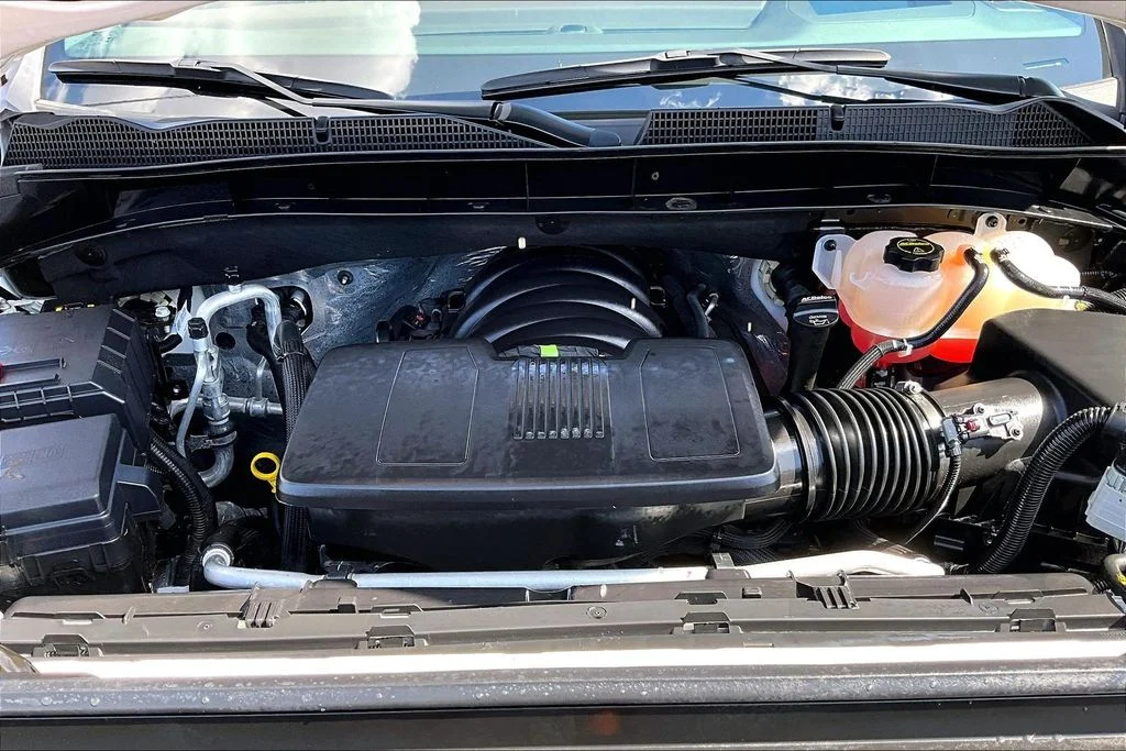 Used 2024 White GMC Denali image 9
