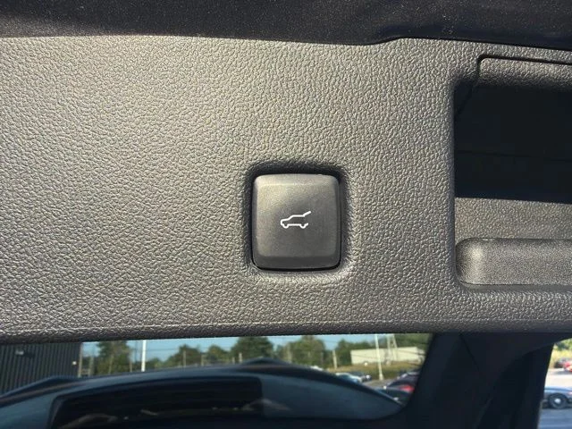 Used 2024 Gray Ford ST-Line image 34