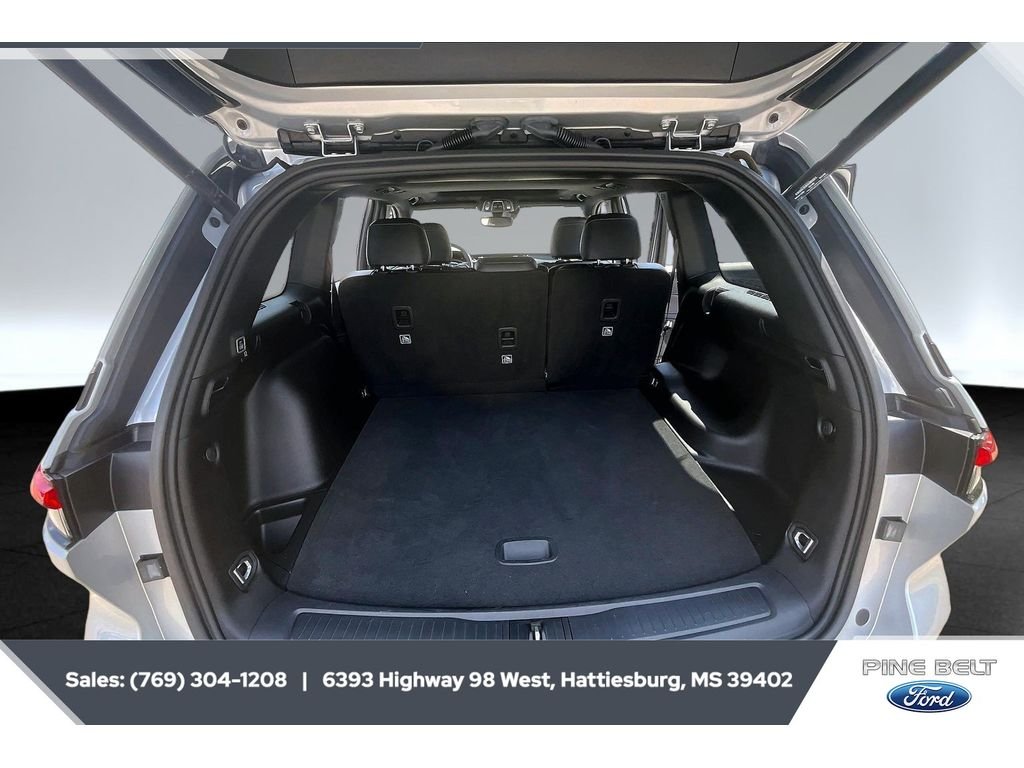 Used 2023 Silver Zynith Jeep Altitude image 21