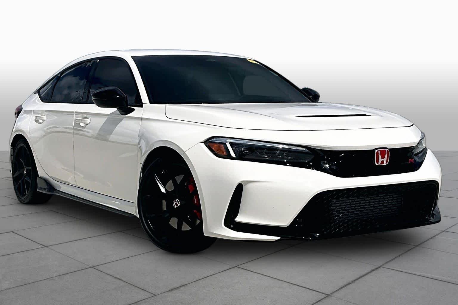 Used 2025 Championship White Honda  image 3