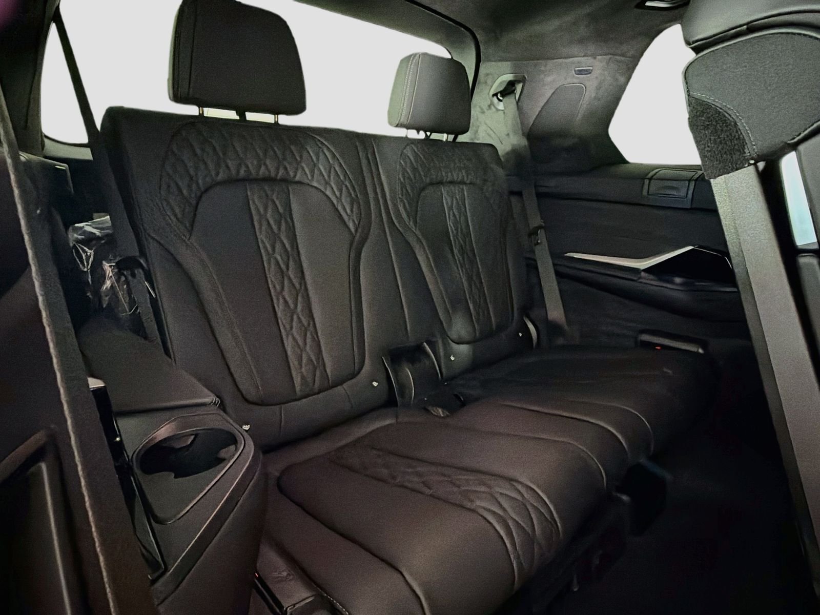 New 2027 Black Sapphire Metallic BMW xDrive40i image 29