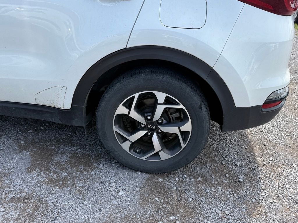 Used 2021 White Kia LX image 20