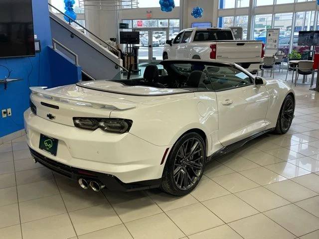 2023 Chevrolet Camaro ZL1 - Photo 21