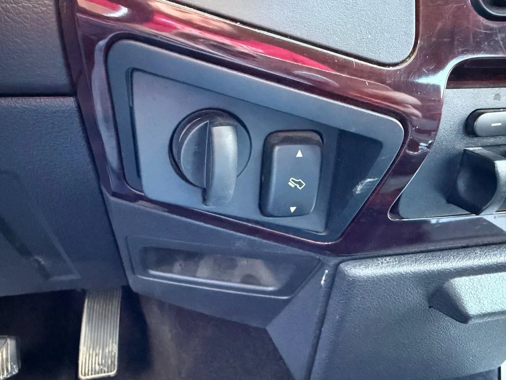 Used 2010 Black Ford Lariat image 41