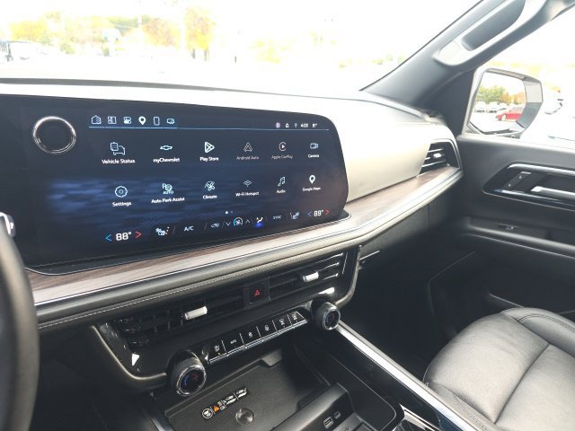 Used 2025 White Chevrolet LT image 21
