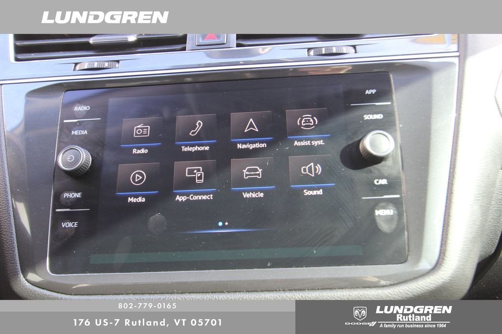 Used 2023 Gray Volkswagen 2.0T SE image 9