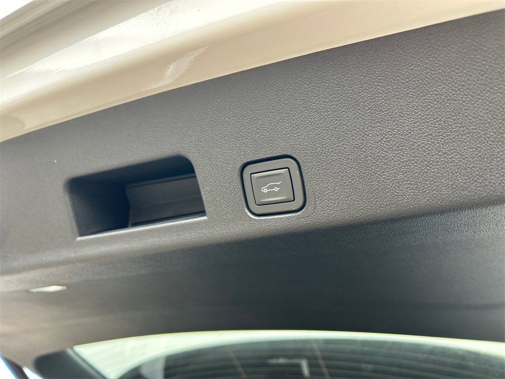 2026 GMC ACADIA - Image 35