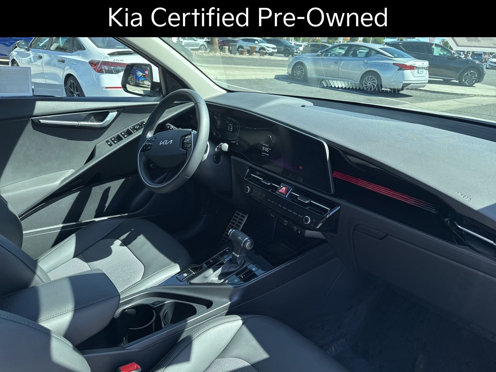 2025 Kia Niro EX Touring - Photo 26