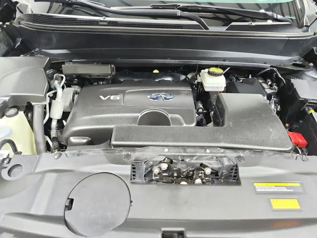 Used 2020 Black INFINITI LUXE image 18